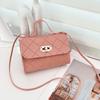 Versão coreana de moda versátil luxo leve nicho compacto PU texturizado material bolsa quadrada pequena feminina bolsa transversal bolsa para atacado