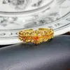 Anel Retro Acessível de Luxo de Alta Gama para Mulheres, Série Vintage Dourada Esmalte Gotejamento de Óleo Zircônia Anel Aberto