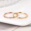 Anillo de Acero de Titanio 14K con Incrustaciones de Diamantes Estilo Europeo y Americano, Anillo Simple para el Dedo Índice, Diseño Personalizado 1314 Anillos de Pareja al Por Mayor con Arreglo de Diamantes