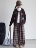 Colección de otoño para niñas: Conjunto de cárdigan de punto estilo coreano y pantalón de pierna ancha a cuadros nuevo 2026