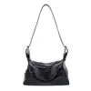 Bolso nuevo de piel suave tipo empanada, bolso de hombro 2026, elegante y versátil para el trabajo, bolso cruzado para mujer bajo el brazo en blanco
