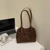 Bolsa de Ombro Estampada de Leopardo Retrô Grande Capacidade Moda Feminina Versátil Bolsa Saco Preguiçosa Bolsa de Mão Bolsa de Axila de Alta Qualidade