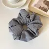 Scrunchie de tecido listrado simples estilo coreano para mulheres, versátil e elegante, adequado para rabos de cavalo baixos e coques, acessório de cabelo feminino
