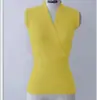 Roupas Populares de Verão Novo Estilo Coreano Decote Baixo Feminino Sexy Gola V Profunda Sem Mangas Top Colete Malha Ribatada para Usar por Baixo