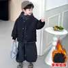 Conjunto de Ropa de Invierno para Niños Ropa de Algodón Gruesa Acolchada Estilo Coreano Conjunto Grueso Cálido de Dos Piezas para Niños Pequeños y Niños Pequeños Ropa de Algodón Comercio Exterior