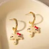 Brincos Pingente de Gatinho Bege com Esmalte Gotejado Desenho Animado Fofo Brincos Modernos Divertidos Delicados Tendência para Mulheres