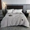 Manta de aire acondicionado con tejido de gofre, manta para siesta en la oficina, manta decorativa para sofá, manta de avión con tejido de piña, venta al por mayor y envío transfronterizo