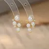 Pendientes de Perla Elegantes de Diseño Retro Francés Pequeño Racimo de Uvas Pendientes de Lujo Accesible Exquisitos de Gama Alta Pendientes Versátiles