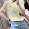 Novo top de malha T-shirt de verão estilo coreano, modelagem soltinha e slim, com gola e manga curta para mulheres, design versátil de nicho com bordado estilo universitário