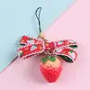 Lindo Llavero de Conejo con Tema de Fresa para Niñas, Accesorio Colgante Creativo de Aleación para Mochila y Coche