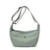 Bolsa de Ombro Feminina Leve Simples Versátil Estilo Coreano Nylon Mochila Pequena Versátil para Trabalho e Deslocamento Crossbody