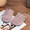 Sandalias Planas Cerradas de Verano para Niñas Estilo Retro Birkenstock con Calados Antideslizantes Cómodas Medias Pantuflas