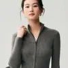Cardigan de Cashmere com Zíper Listrado e Gola Alta Bai Cai Rong Outono/Inverno 2026, Suéter de Tricô com Corte Justo, Peça de Roupa Casual