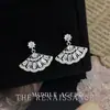 Brincos Vintage de Luxo Leve Artístico Retrô em Forma de Leque Vazado com Zircônia para Mulheres com um Toque Elegante e Sofisticado