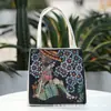 Bolso de Mano Estilo Étnico Bolso de Tela de Arena Bordado Bolso de Tela Mini Casual Fresco Bordado de Hilo Dorado por Ambos Lados Bolso Hanfu
