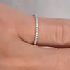 Zhen Rong desea una gran oferta. Nuevo anillo explosivo de pareja de AliExpress. Anillo de diamantes de una sola fila para mujer, chapado en oro rosa.
