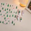 Adesivos de arte para unhas com tema de feriado apresentando folhas de azevinho e bagas, personalizáveis com seus próprios designs para o Natal, com verso adesivo, em um estilo fresco e delicado