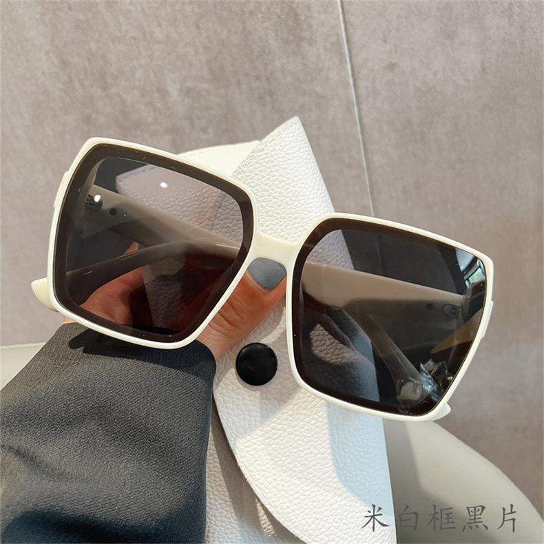 米白框黑片 (6).jpg