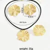 Collar Exagerado de Flor Dorada Transfronterizo Europeo y Americano, Gargantilla de Pétalos de Alta Gama, Conjunto de Joyería de Lujo Ligero de Moda para Mujer