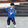 Ropa de Ultraman para Niños Pequeños Traje de Primavera y Otoño 2025 Nuevo Elegante Sudadera con Capucha de Bebé Conjunto de Dos Piezas