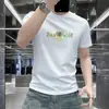 Camisa casual masculina de verão com gola redonda e manga curta com letras tridimensionais, estilosa, luxo leve, confortável, top masculino fino