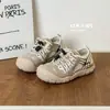 Nova Coleção Primavera 2026 Sapatos Casuais Infantis Moda Cadarço Bico Fechado Anti-Chute Tênis de Bebê Meninos e Meninas Sapatos Individuais