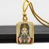 Mini Pingente Thangka de Aço Titânio Dourado Colorido Vida Passada e Presente Cinco Elementos Huang Caishen Rastreando Ouro Pingente Thangka Colar