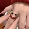 Anillos de Goteo de Aceite Estilo Vintage Hong Kong Venta al por Mayor Nuevo Color Rojo Angola Realzador de Color Diseño de Nicho Anillos Apilables con Forma de Corazón para Mujer