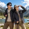 Jaqueta outdoor outono e inverno com logo personalizado, três em um espessado para uniforme de equipe, vestuário para montanhismo, vestuário de trabalho para trilha bordado e estampado