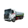 Nuevo camión cisterna de agua de doble eje trasero Dongfeng D3L, que cumple con los estándares de emisión VI de China, cisterna de agua de gran capacidad de 20 toneladas para áreas desérticas y camión regador para obras de construcción.
