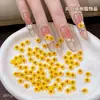 Acessórios populares de resina de girassol para nail art, frescos de verão e margaridas realistas tridimensionais, decorações de unha para atacado