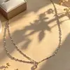 Moderna, Sencilla, Versátil Collar Colgante de Perlas Redondas Transparentes, Lujo Ligero, Gama Alta, Diseño Único, Cadena para Clavícula para Mujeres