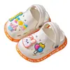Novos chinelos de EVA para crianças com bico fechado e furos, fofos, de desenho animado, para bebês, antiderrapantes, sandálias de verão para meninos e meninas