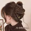 Presilha de Garra para Cabelo Estampa de Leopardo para Mulheres, Presilha Triângulo Tubarão Outono e Inverno, Nova Presilha Grande 2025 para a Parte de Trás da Cabeça, Acessório de Cabelo de Luxo