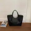 Moda Exquisita Transfronteriza Estilo de Alta Gama 2026 Nuevo Bolso Tote de Hombro Único para Mujer Diseño Sencillo de Nicho Primavera/Verano
