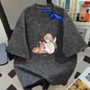 Chegada Nova de Verão Design de Menina Anjo Camiseta de Manga Curta para Casal Feminina Desenho Animado Veado Preguiçoso Estampa Personalidade Top