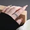 Anillos Irregulares con Moda Geométrica y un Toque de Lujo, Diseños de Nicho con una Amplia Variedad de Estilos, Adecuados para Mejores Amigas y Parejas, Sencillos y Versátiles