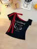 Nueva camiseta de verano dulce con estampado de gatito y lazo, manga corta, con almohadilla incorporada en el pecho, cómoda, ajustada, top versátil para mujer