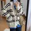 Suéter cárdigan de punto versátil de talla grande, holgado, con diseño de rayas y bolsillo, cuello en V, estilo coreano, para mujer