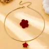 Conjunto de Joyería de Dos Piezas con Colgante de Flor de Trébol y Broche para Mujer, Perfecto para el Día de San Valentín y las Fiestas