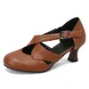 Comércio Exterior Suprimento Transfronteiriço Vazado Sapatos Femininos Tamanho Grande Bico Redondo Salto Médio Sapatos de Salto Sandálias de Verão X26040007