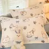 Un par de fundas de almohada de terciopelo de leche engrosadas para otoño e invierno, adecuadas para uso doméstico; fundas de almohada de forro polar de coral, almohadillas para adultos y fundas de almohada (se vende individualmente)