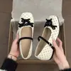 Sapatos Mary Jane Doces e Únicos com Bico Quadrado, Boca Rasa e Aumento de Altura Oculto para Mulheres, Disponíveis em Cores 2026m