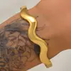 Venda Quente Transfronteiriça Impermeável Resistente ao Desbotamento Aço Titânio Conjunto de Pulseiras de Flor Levemente Luxuoso High-End Moda Versátil Banhado a Ouro 18K