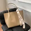 Atacado Transfronteiriço Bolsa de Grande Capacidade Nova Casual Feminina Mais Fácil de Combinar Bolsa de Mão com Toque Avançado Moda Bolsa de Ombro Feminina
