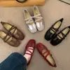 Zapatos Mary Jane retro de estilo francés con tiras cruzadas para mujer, nuevos zapatos planos de ballet de verano 2026, zapatos versátiles para la noche