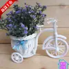 Los buenos suministros de almacenamiento deben ser frasco cubo coche de ruedas grandes cesta de flores soporte para flores cesta de almacenamiento tejida de imitación de Ratán decoración coche