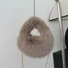 Nuevo bolso de mano de felpa piel sintética de zorro macaron piel bolso bandolera cadena de perlas viento suave de hermana real