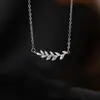 Collar de hoja de olivo plateado para mujer S925 plata de ley elegante moderno pequeño fresco lujo ligero alta calidad colgante cadena de clavícula