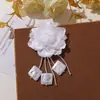 Super Hada Dulce Borla Malla de Perlas Flor de Margarita DIY Pendientes Suaves y Accesorios para Orejas para Mujeres, Pinzas Laterales, Broche y Accesorios para Ropa